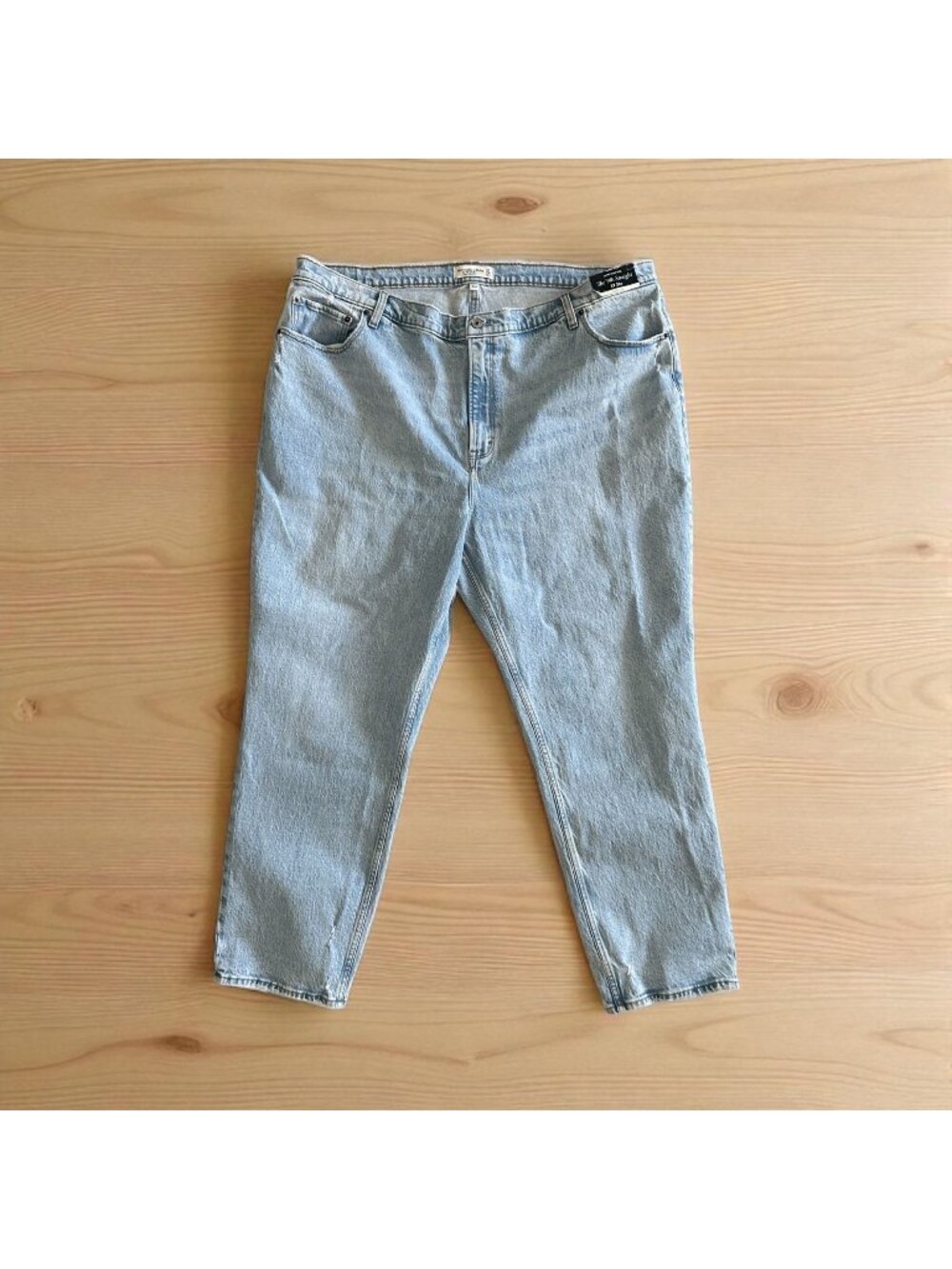 ABERCROMBIE & FITCH Light Wash 90s Straight Ultra Rise Jeans Sz 24 Plus 37" NWT
